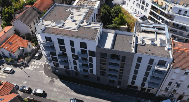 photo-hauteur-logement-collectif-neuf-construit-arcueil-ile-de-france Construction d’un immeuble collectif à Arcueil livrée sous la responsabilité du futur fondateur d’Aedifici'hom, Nicolas DORGLER, alors conducteur de travaux pour un grand groupe du bâtiment.